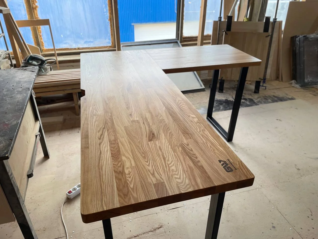 Компьютерная / игровая столешница из массива дерева на заказ - миниатюра 18