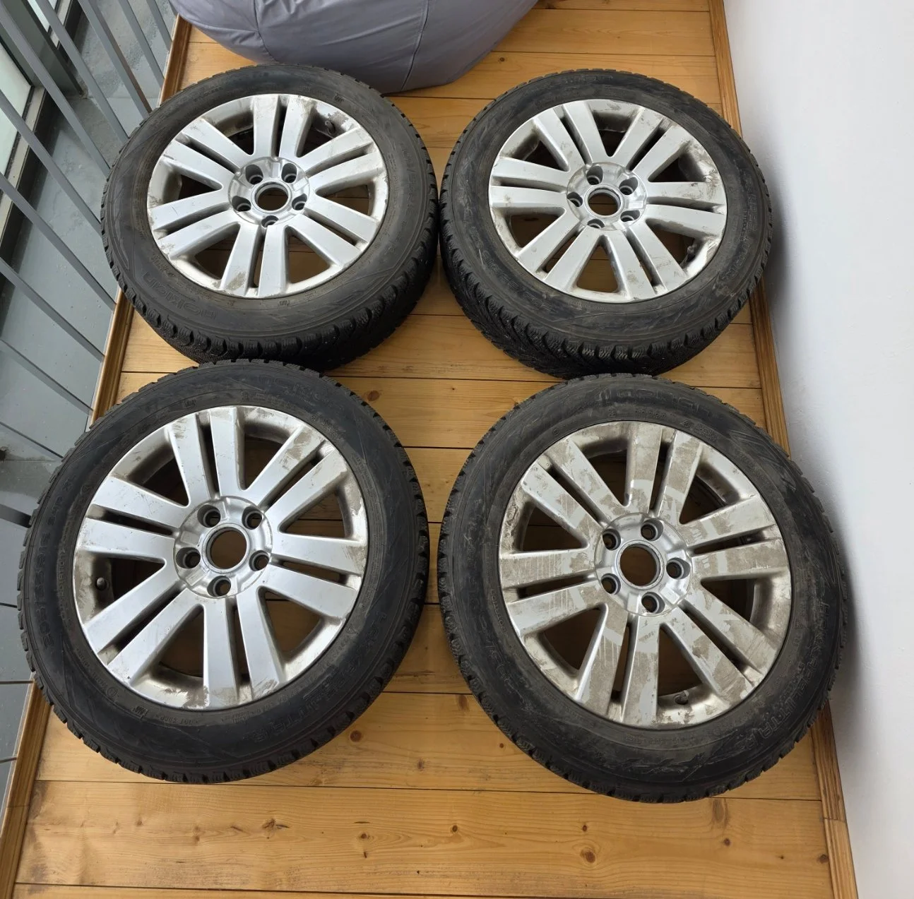 Комплект зимней резины Nokian Tyres Hakkapeliitta R2 205/55 R16 94R - изображение 1