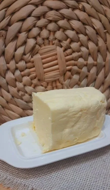 Масло сливочное домашнее - изображение 1