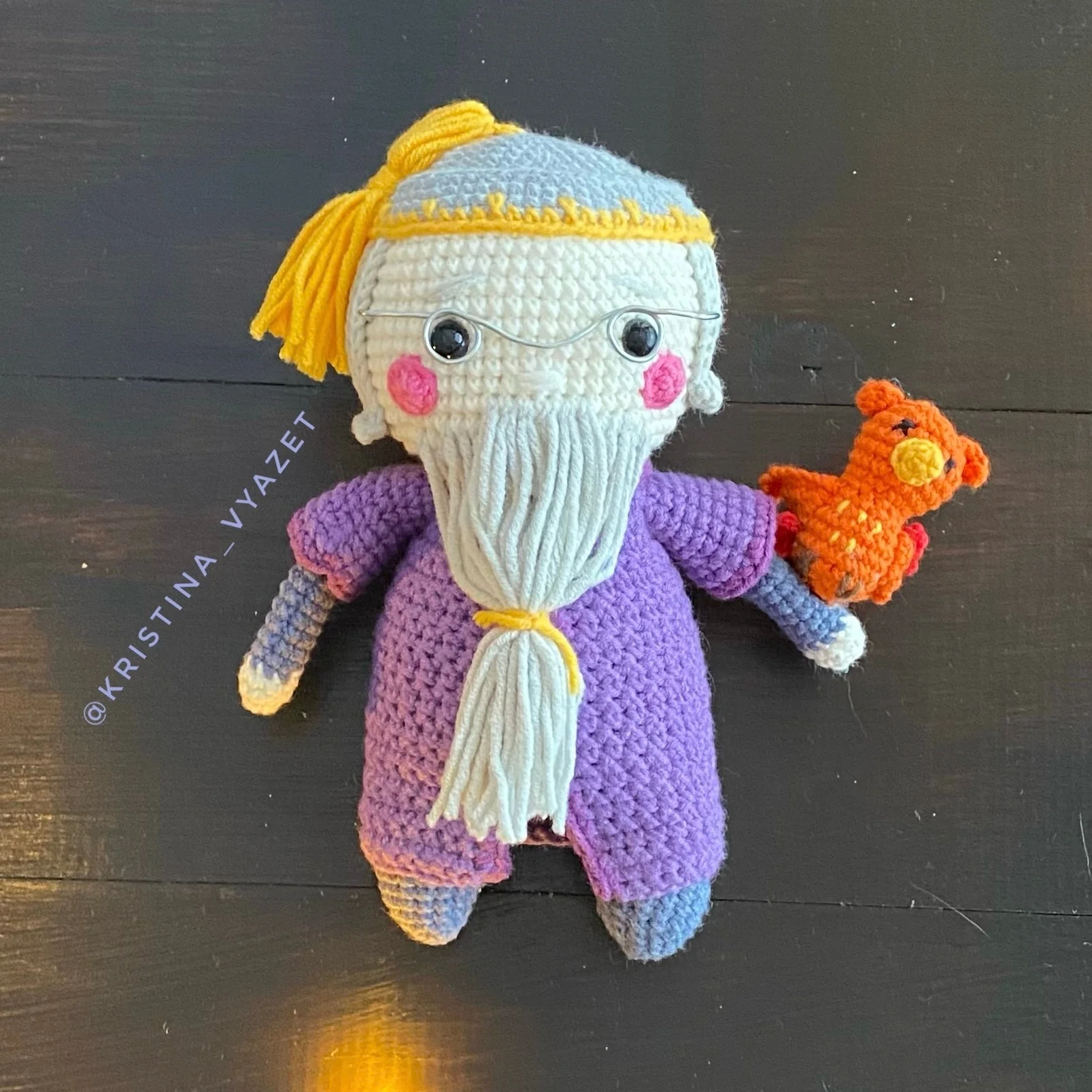 Вязаная игрушка «Дамблдор»