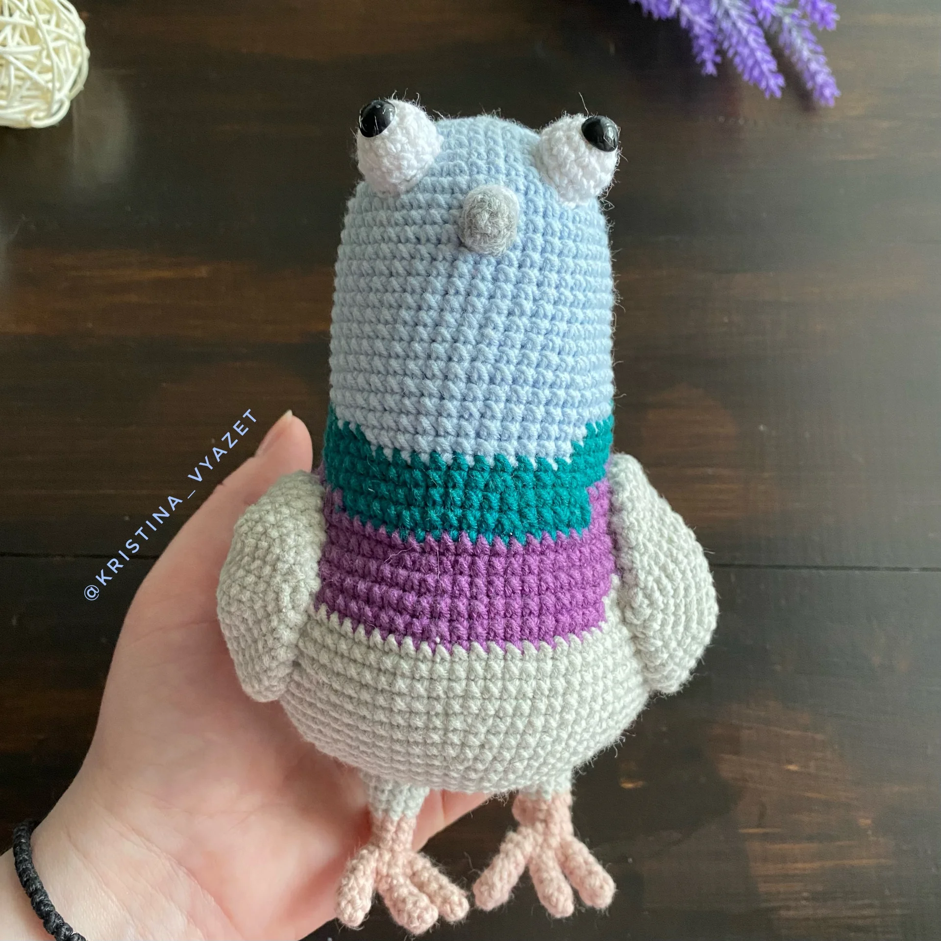 Вязаная игрушка «Голубь» - миниатюра 3