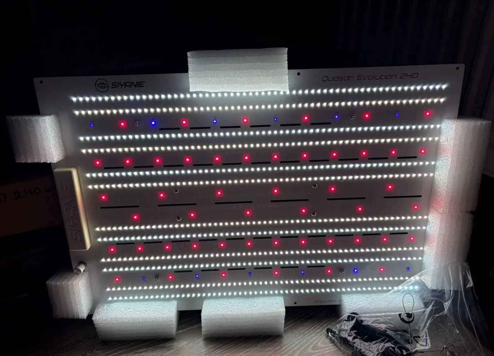 Лампа для растений Siyanie Quasar evolution 240w - изображение 1