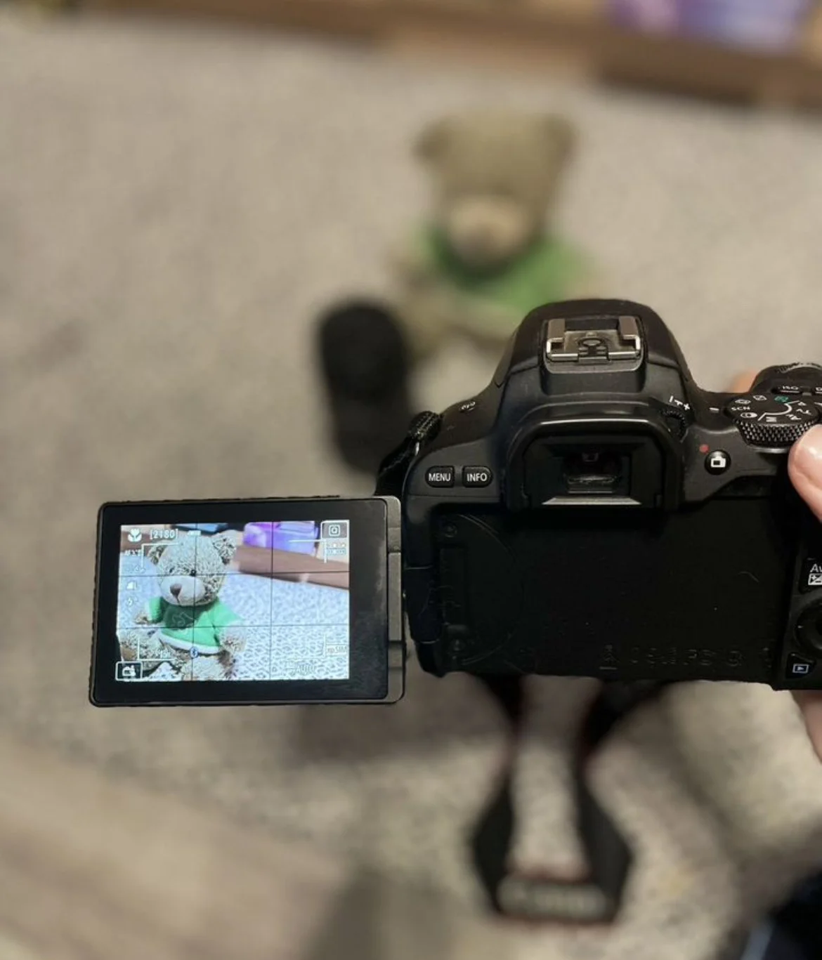 Фотоаппарат Canon EOS 200D - миниатюра 4