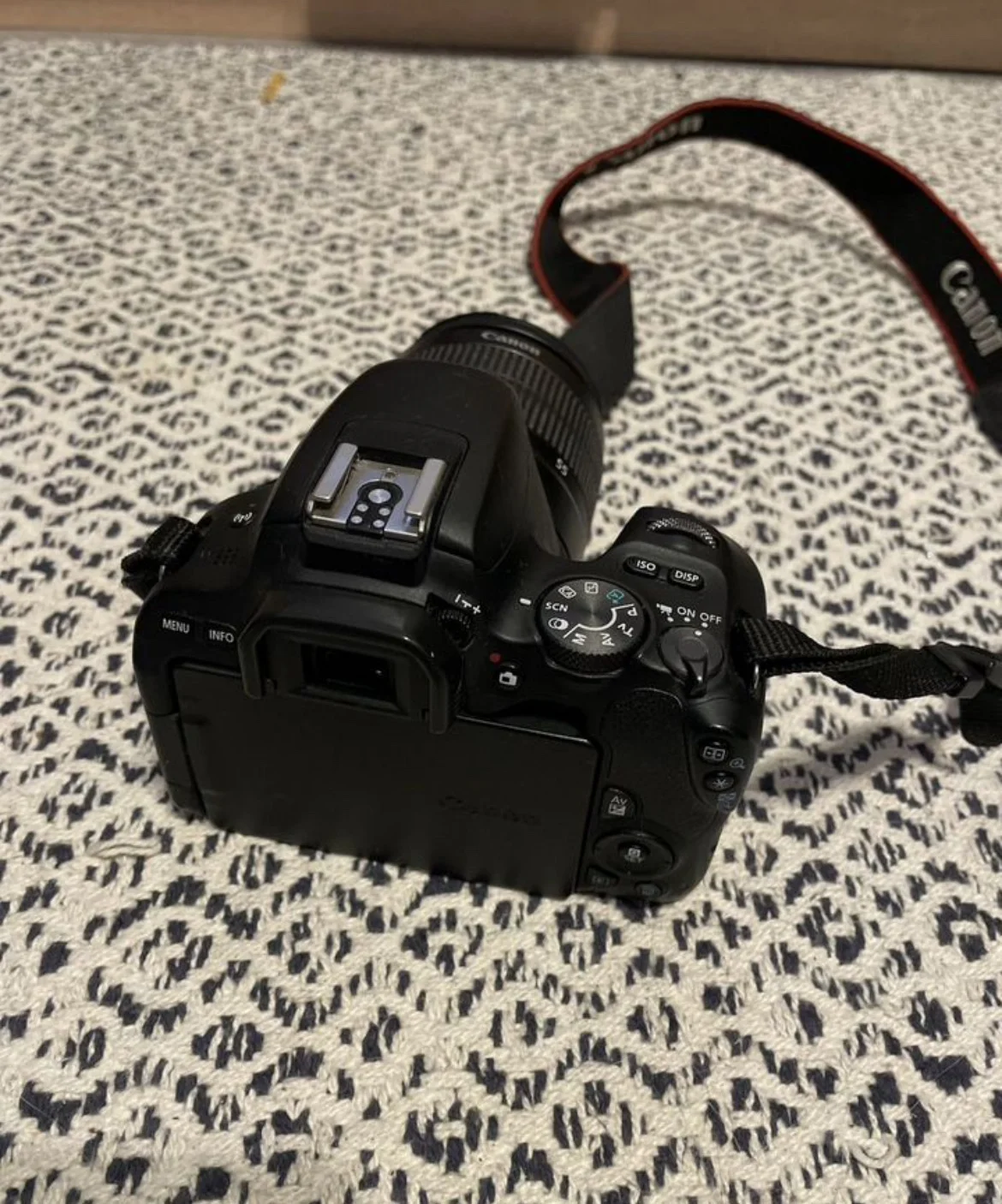 Фотоаппарат Canon EOS 200D - миниатюра 5