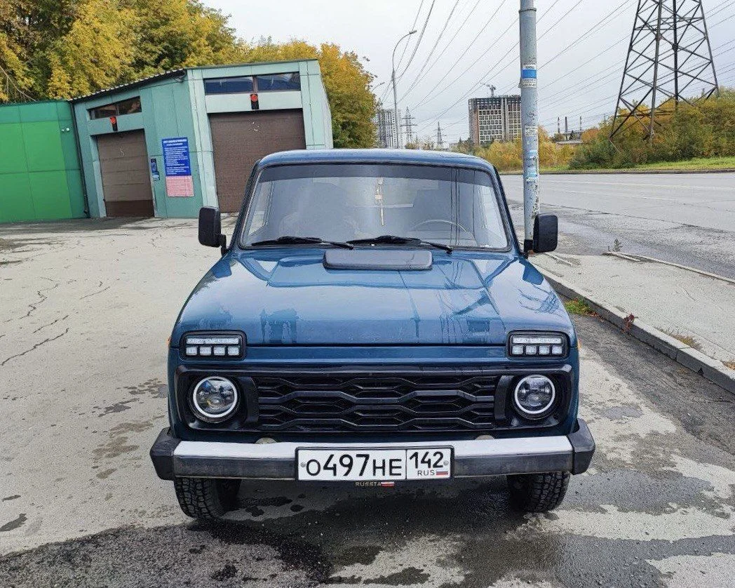 Лада 4х4 2121 Нива, 2000 год - миниатюра 2