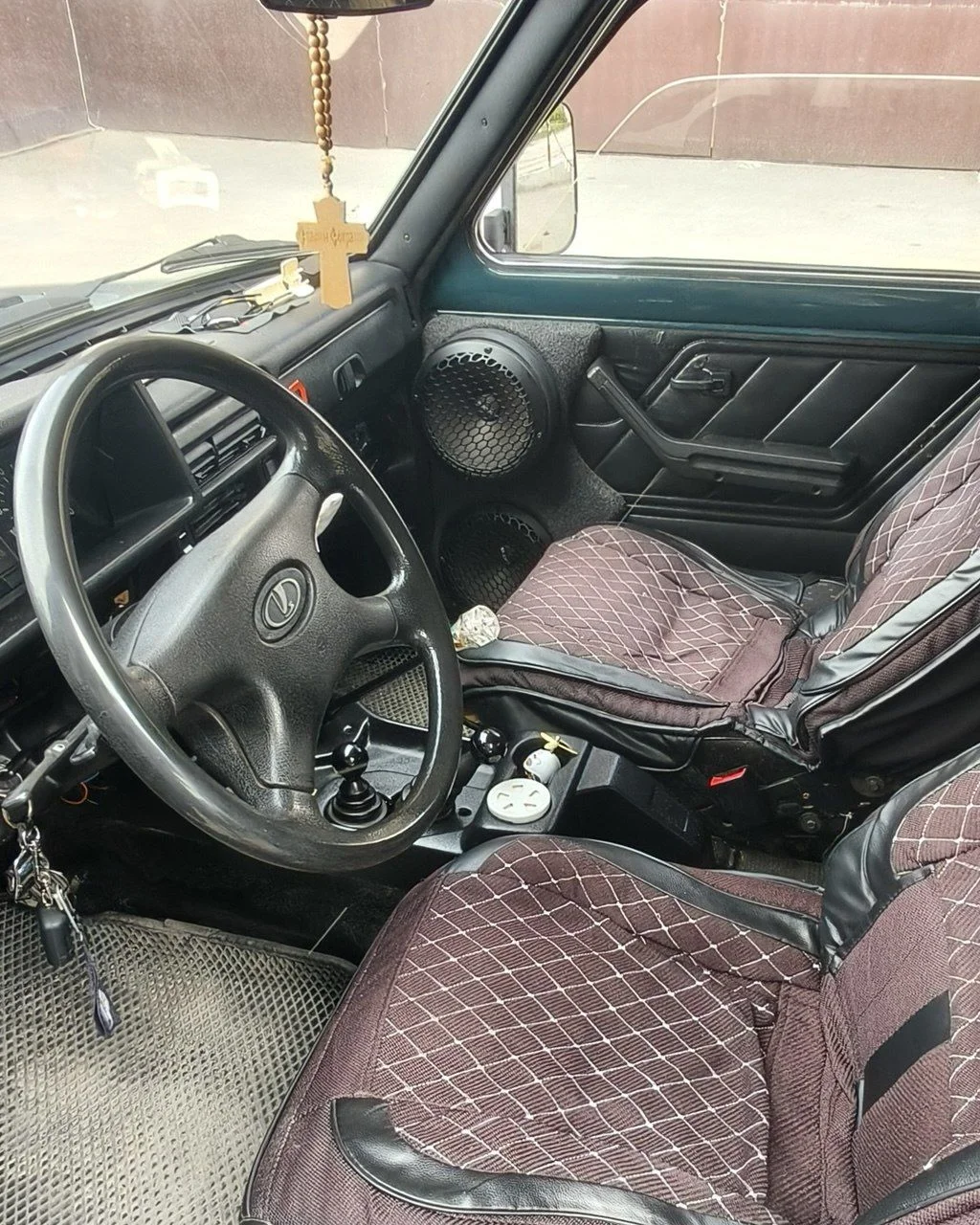 Лада 4х4 2121 Нива, 2000 год - миниатюра 8