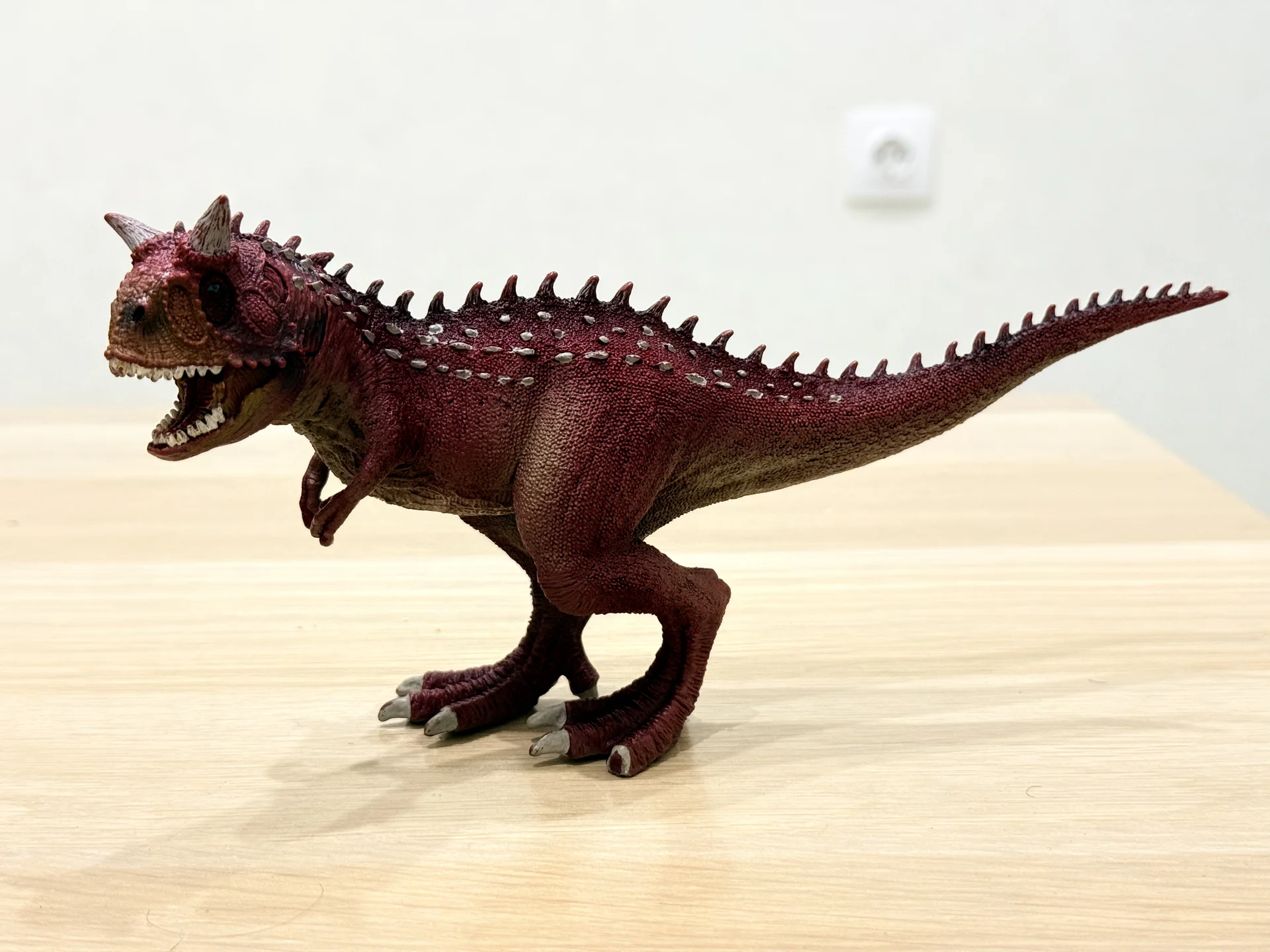 Фигурки Schleich Аллозавр Корнотавр Велоцираптор - миниатюра 5