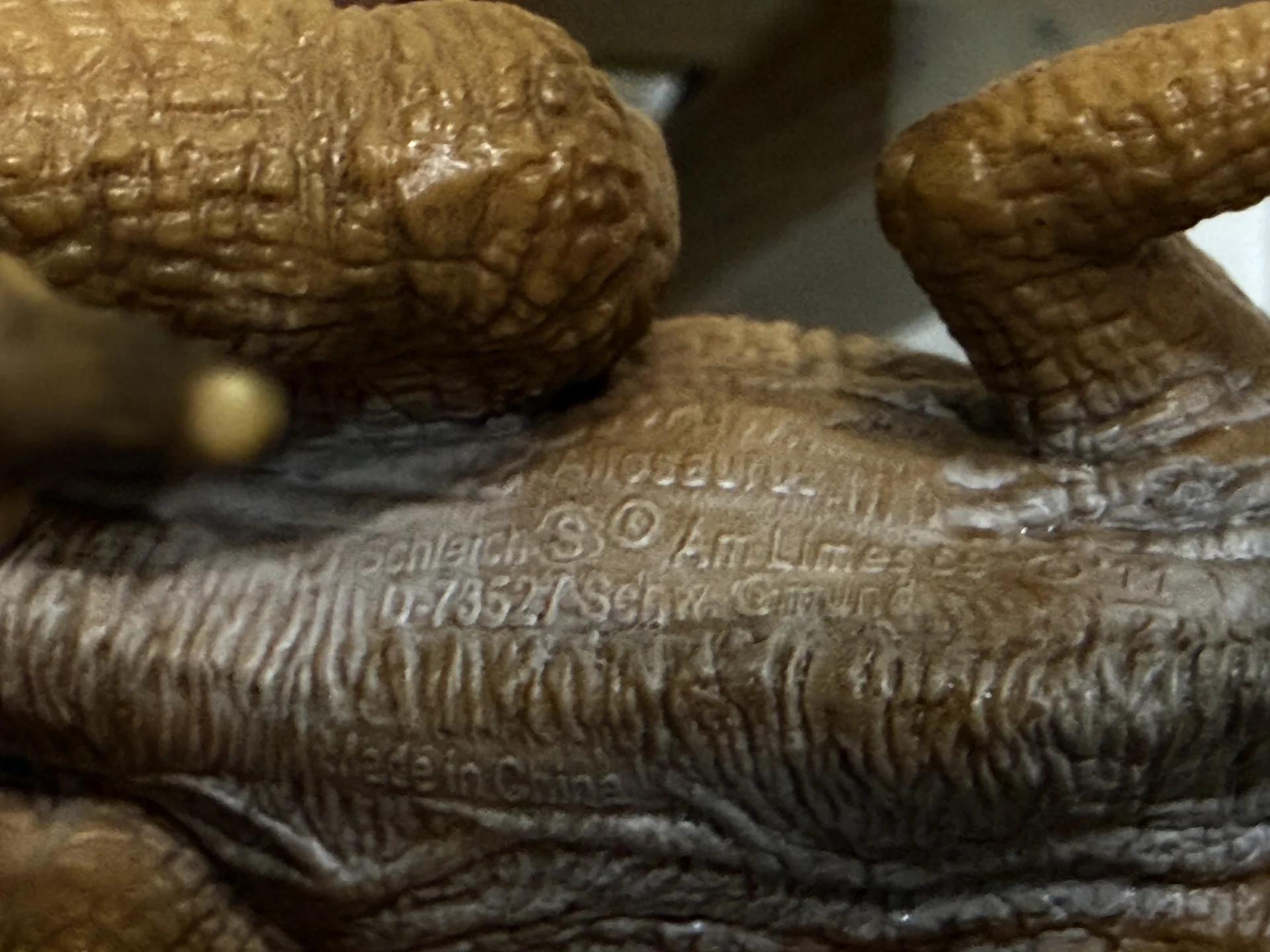 Фигурки Schleich Аллозавр Корнотавр Велоцираптор - миниатюра 9