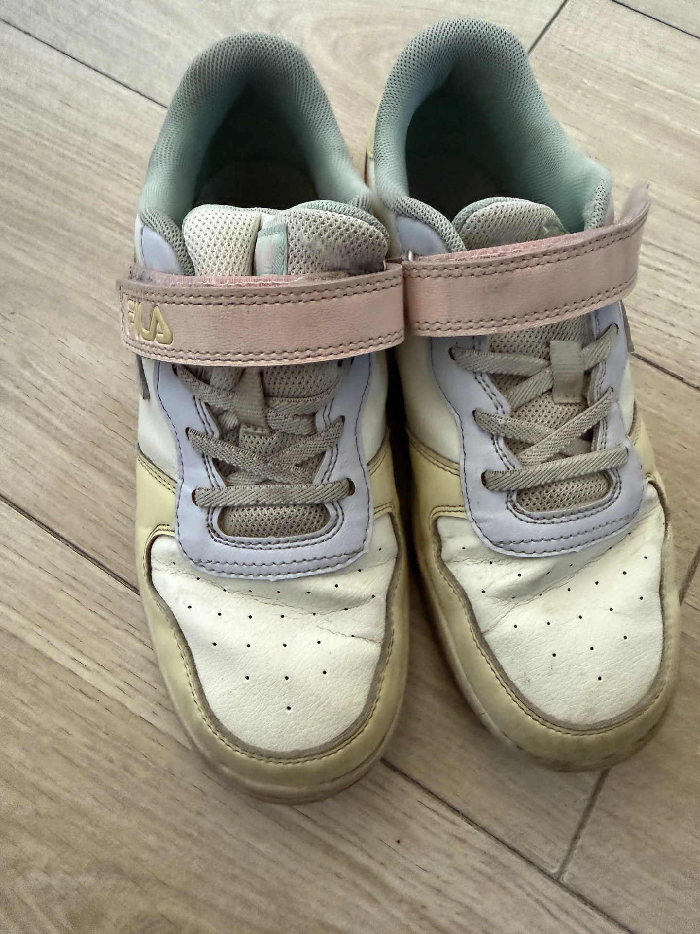 Кроссовки Fila для девочки р37 (23,5 см) - изображение 1
