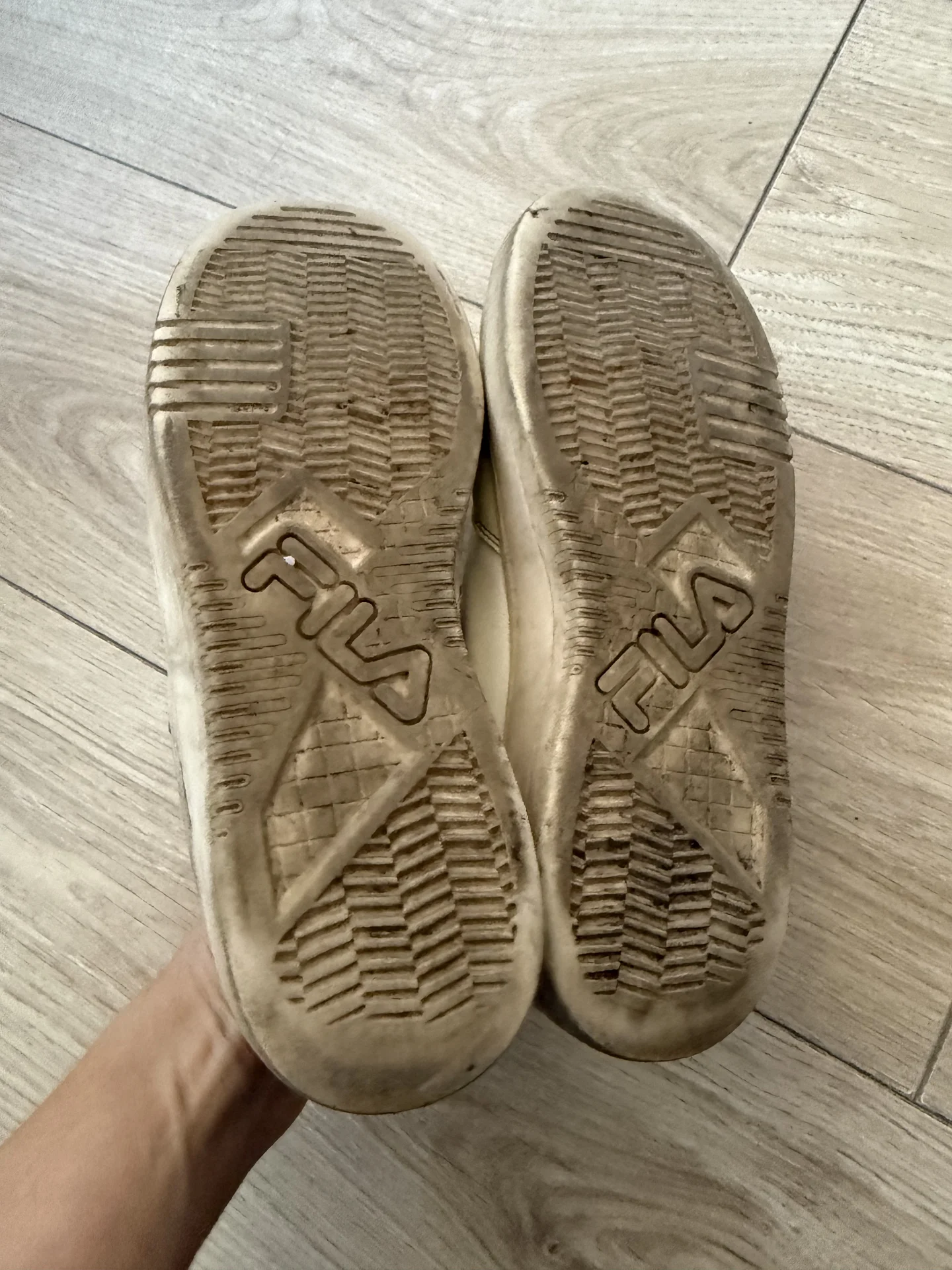 Кроссовки Fila для девочки р37 (23,5 см) - миниатюра 2