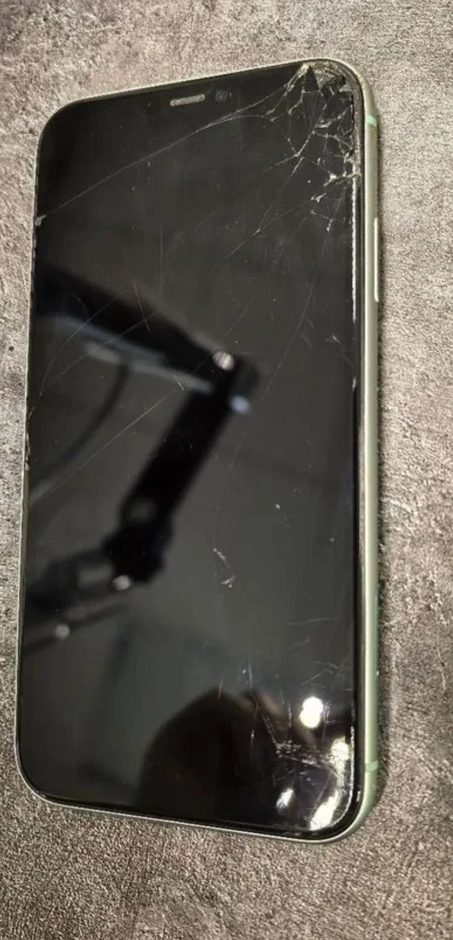 IPhone 11 - миниатюра 2