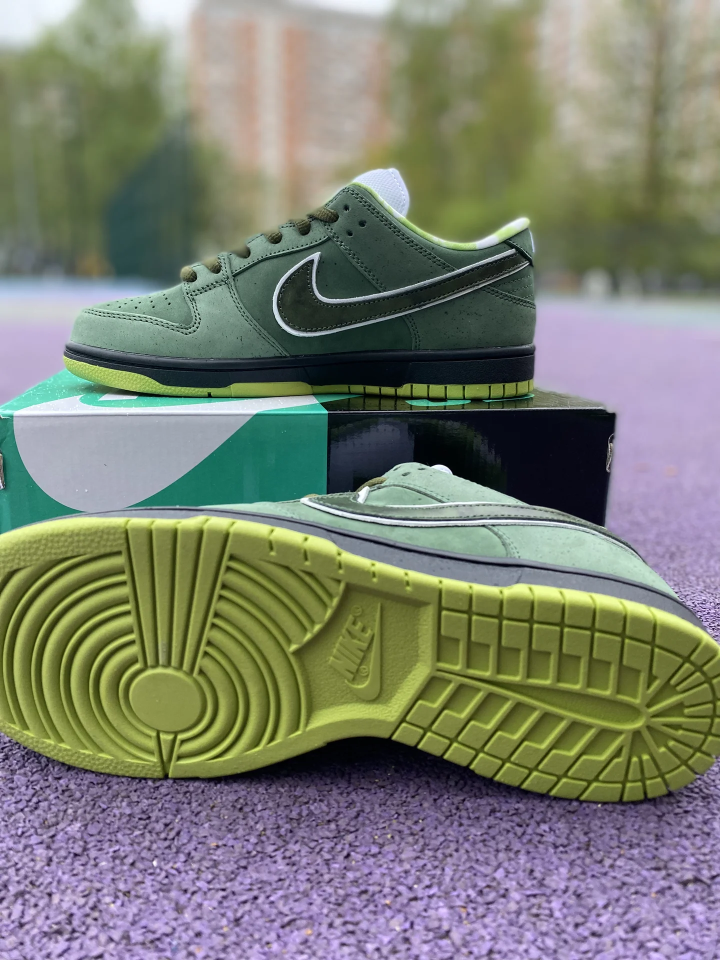 Nike SB Dunk low Green Lobster - миниатюра 6