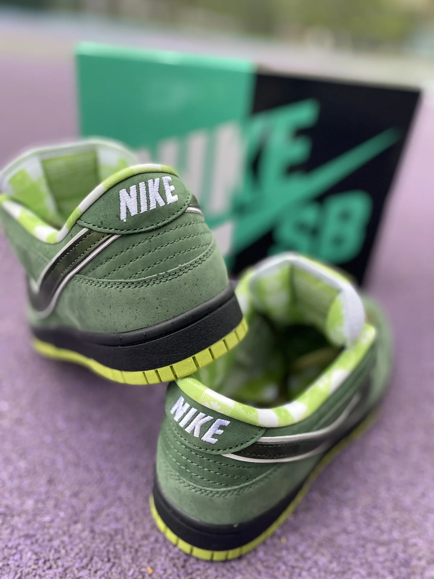 Nike SB Dunk low Green Lobster - миниатюра 8