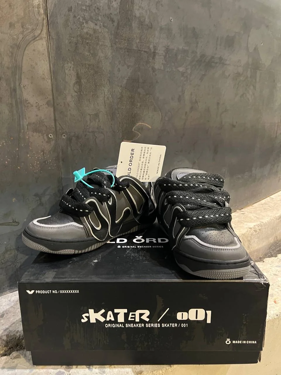 Old Order Skater 001 - миниатюра 2