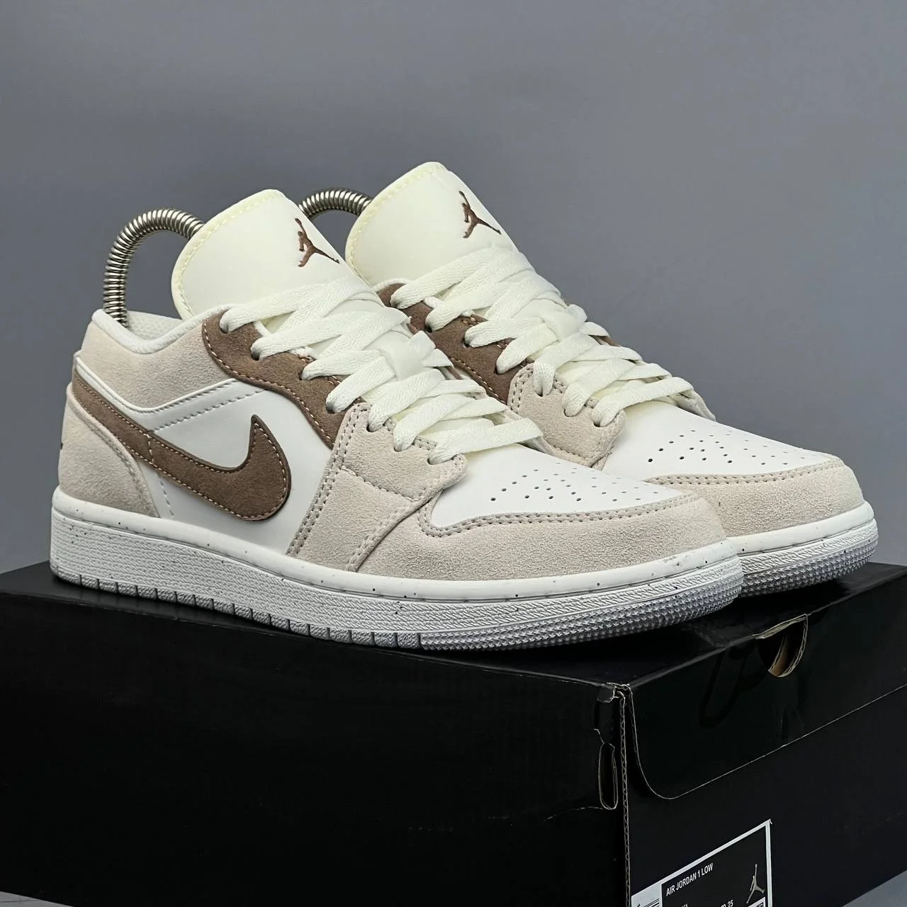 Nike Jordan 1 (Женские) - миниатюра 2
