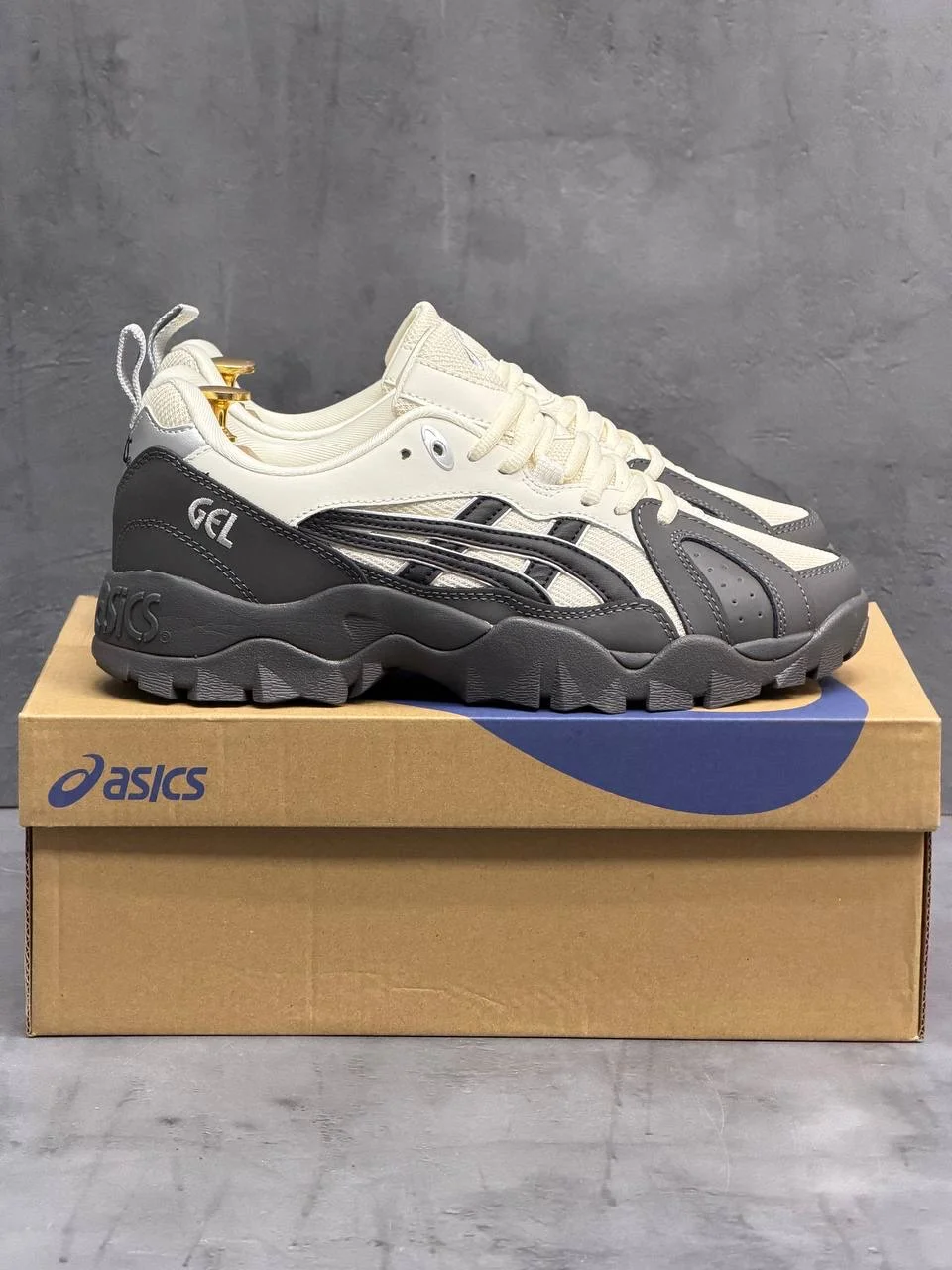 Asics Gel-Truck Low-Top Casual Shoes - миниатюра 2