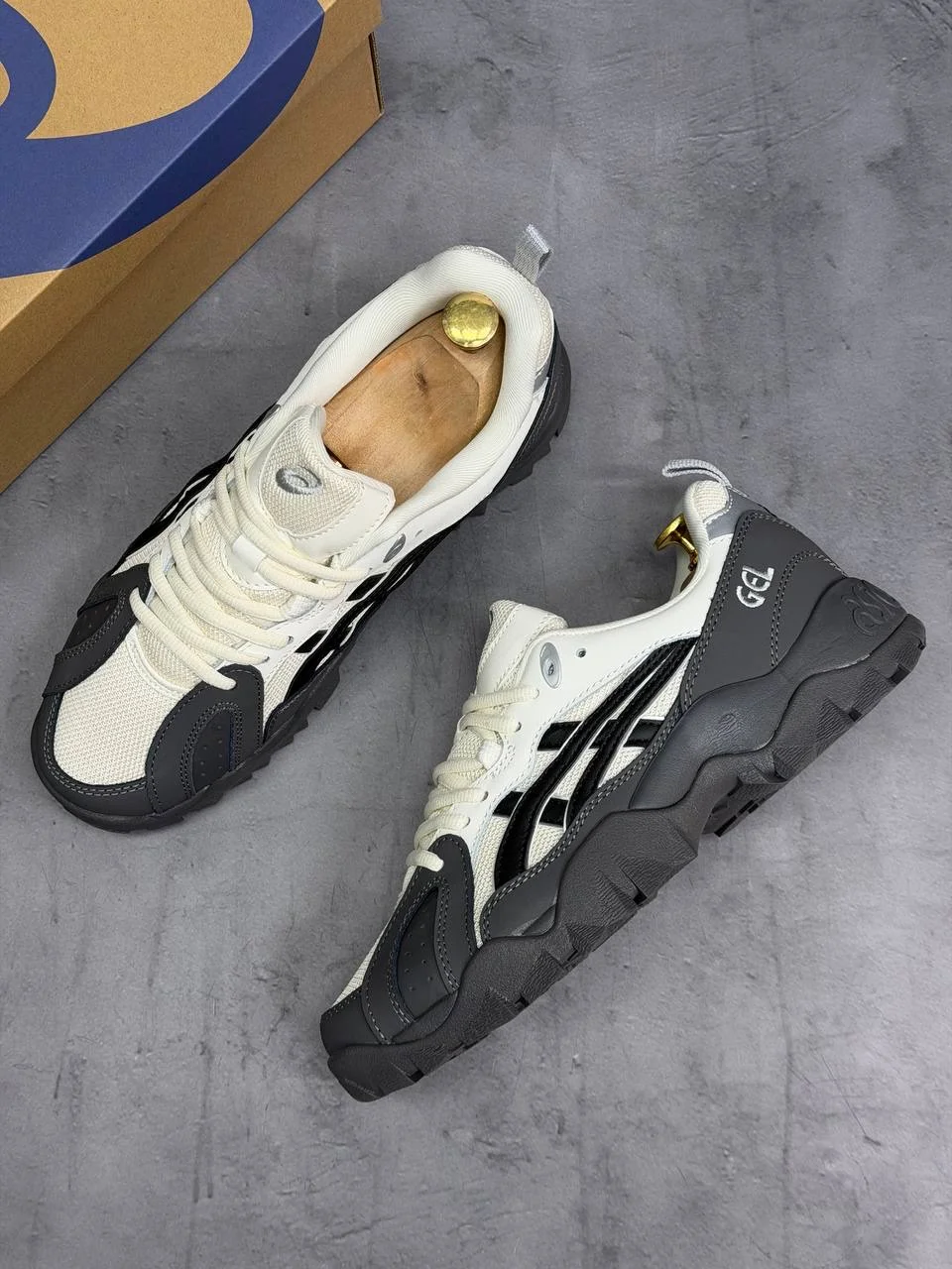 Asics Gel-Truck Low-Top Casual Shoes - миниатюра 7