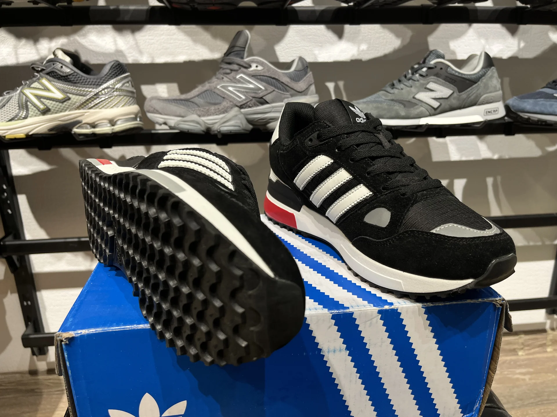 Кроссовки Adidas Zx 750 новые мужские - миниатюра 3