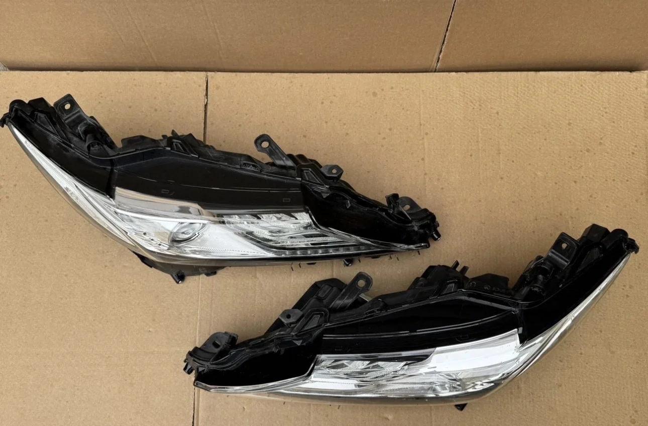 Фары Toyota Camry 70 диодные, LED б/у - миниатюра 3
