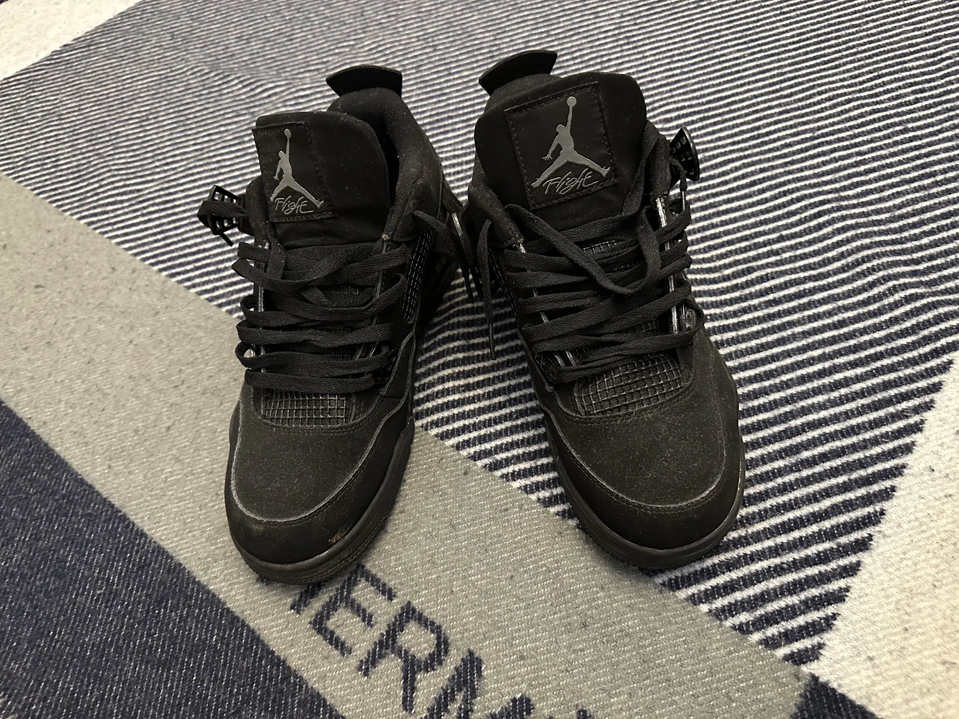 Кроссовки Jordan 4 Black Cat - миниатюра 2