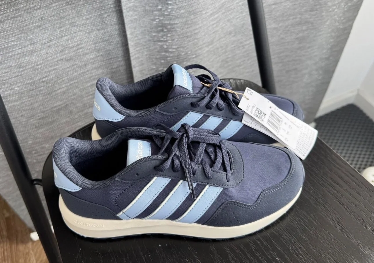 Кроссовки Adidas новые - изображение 1
