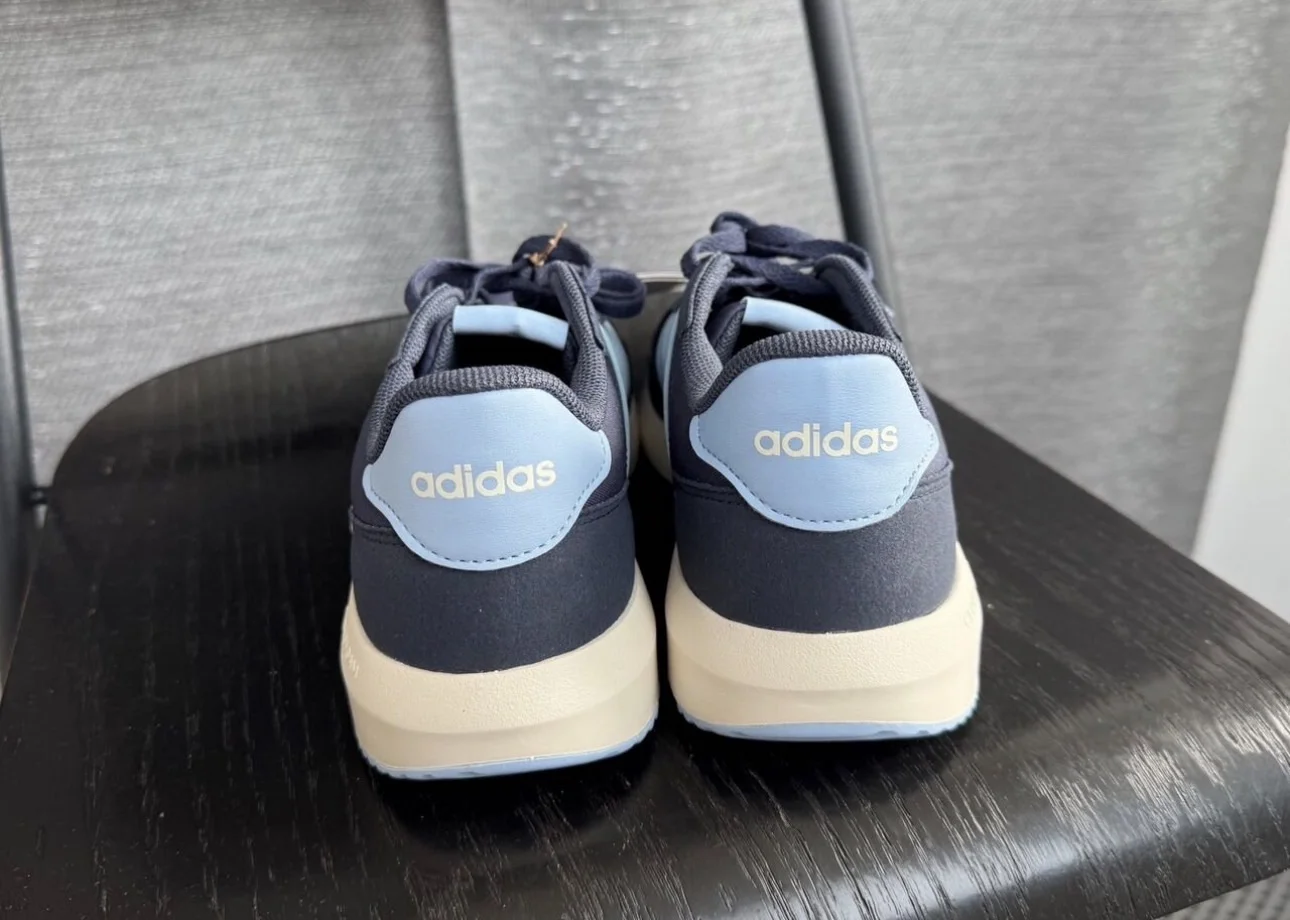 Кроссовки Adidas новые - миниатюра 4