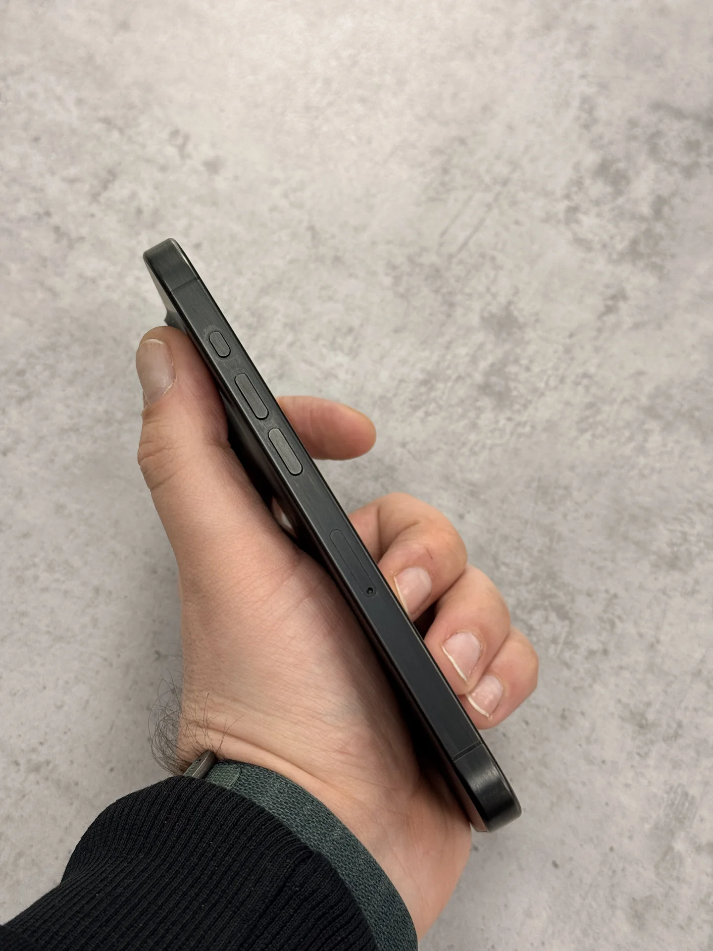 iPhone 15 Pro 128gb Black Titanium - миниатюра 4