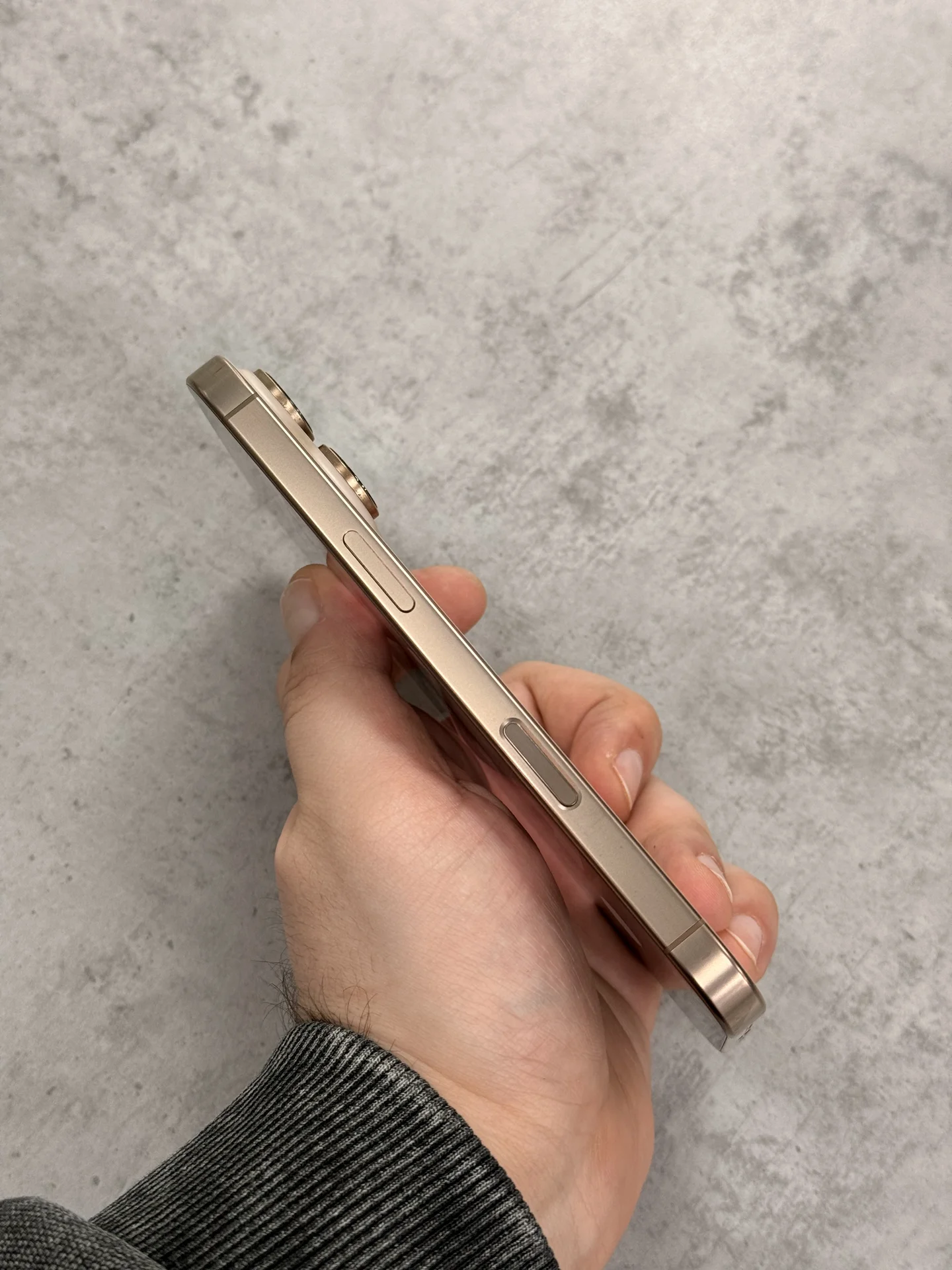 iPhone 16 Pro 256gb Desert Titanium - миниатюра 2