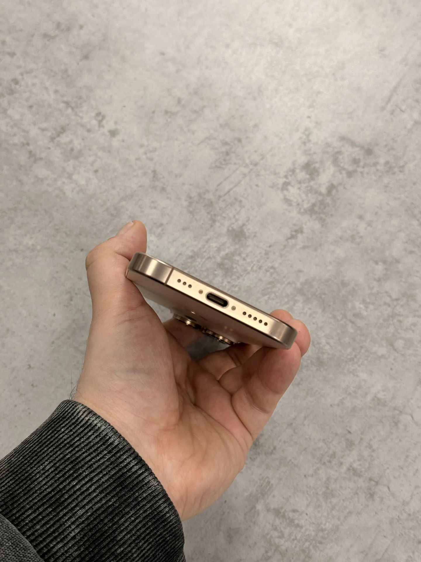 iPhone 16 Pro 256gb Desert Titanium - миниатюра 5