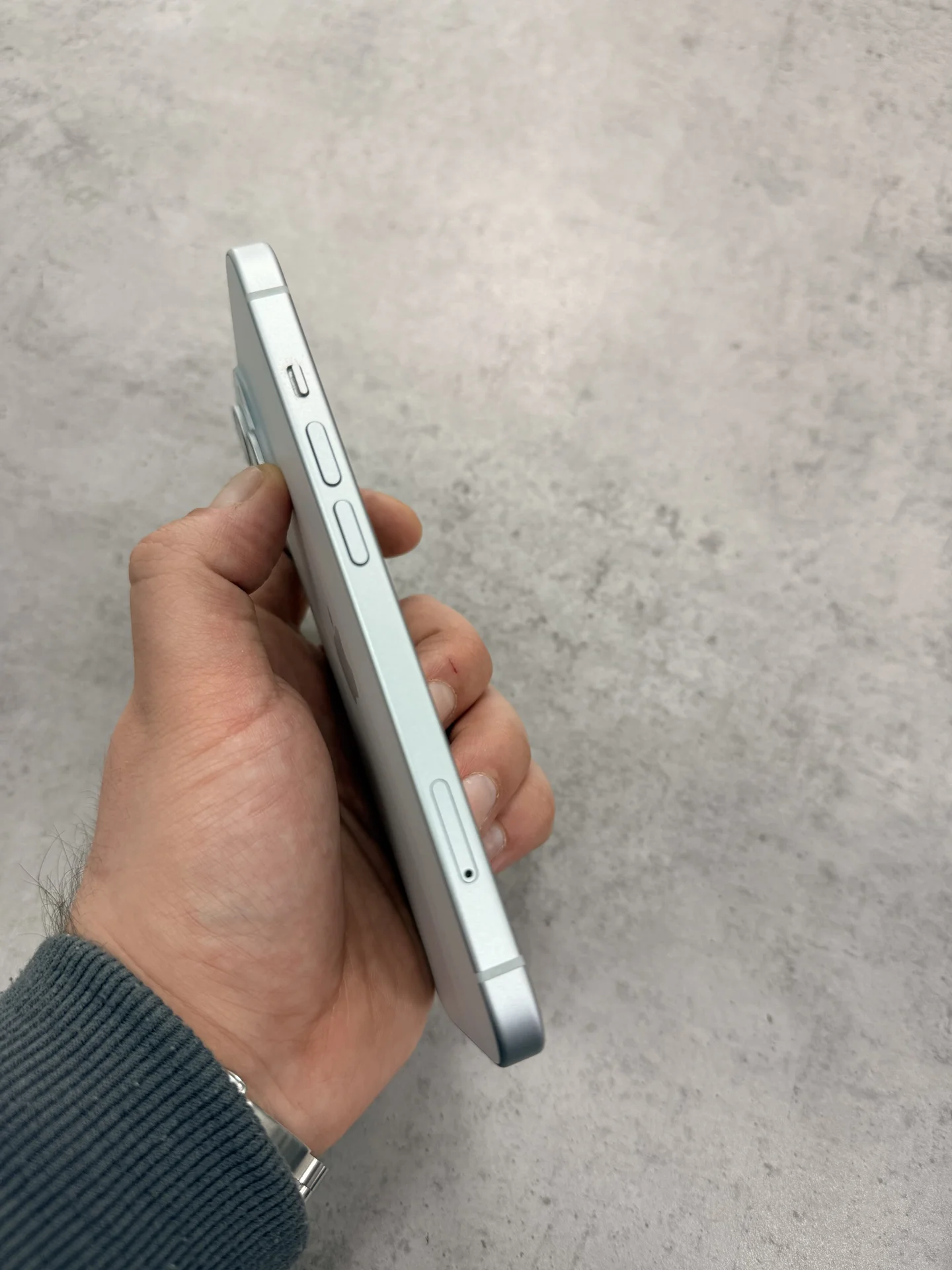 iPhone 15 128gb Blue - миниатюра 4