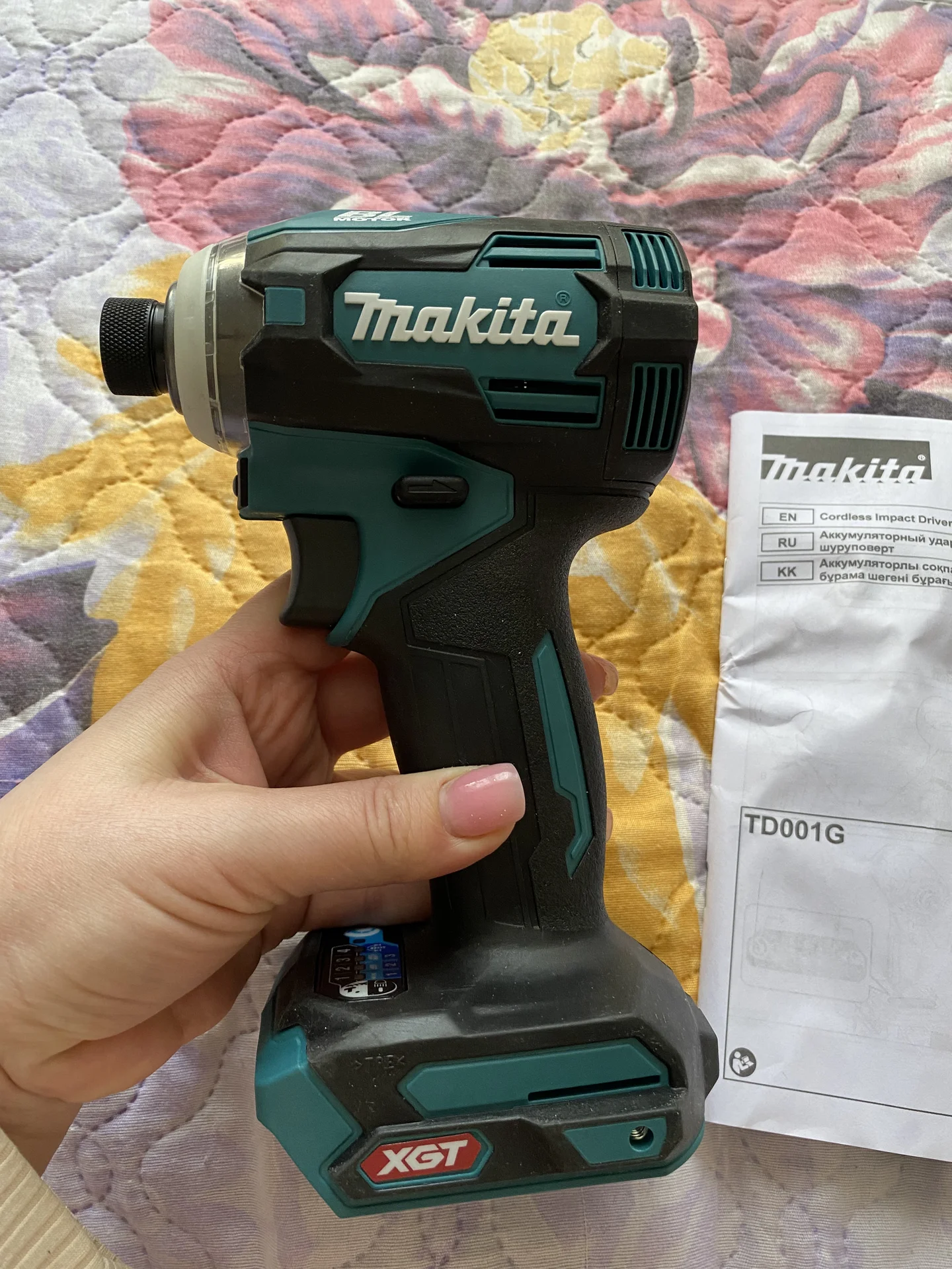 Шуруповерт ударный makita TD001G новый - изображение 1