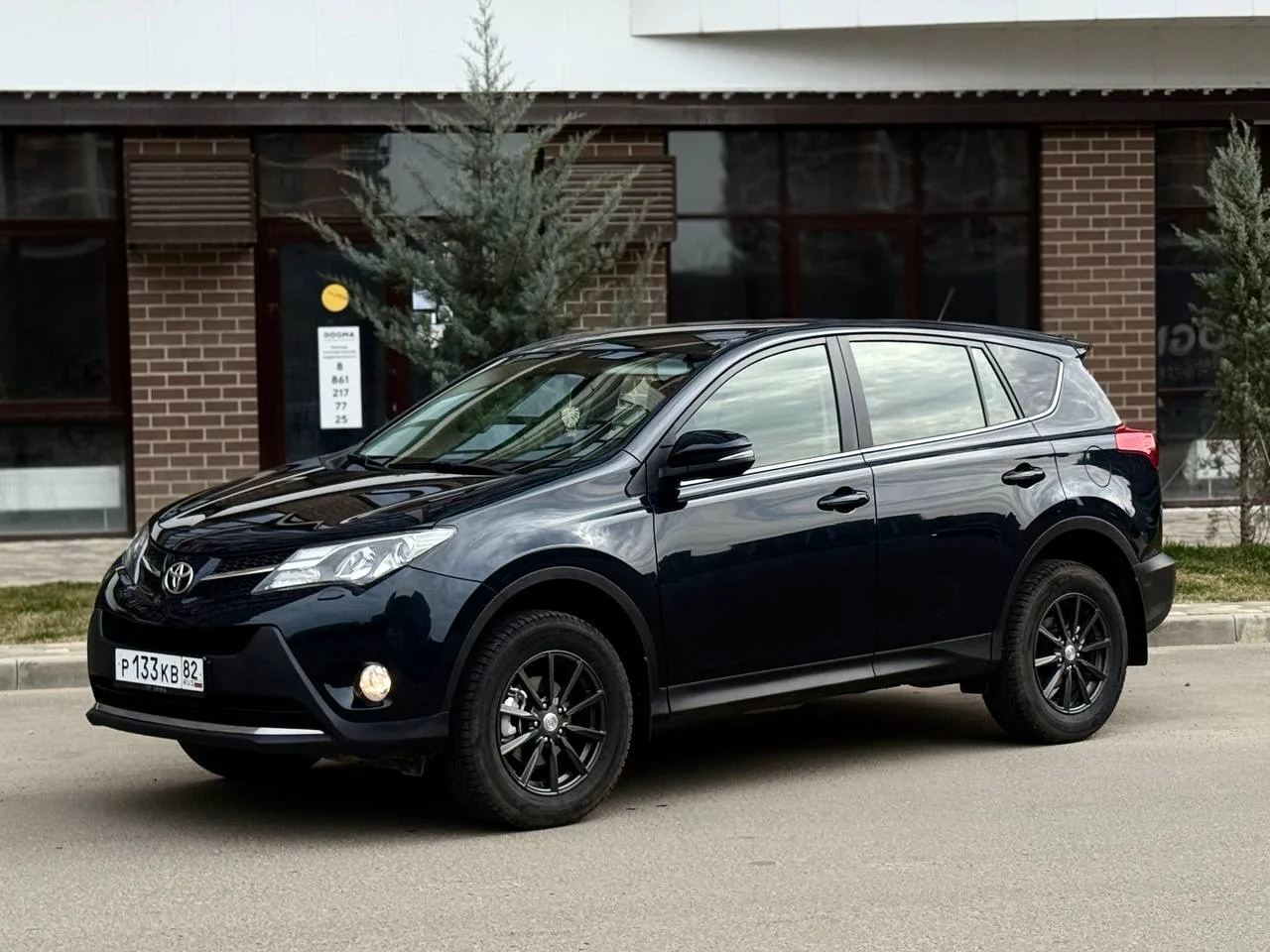Toyota rav4 - миниатюра 2