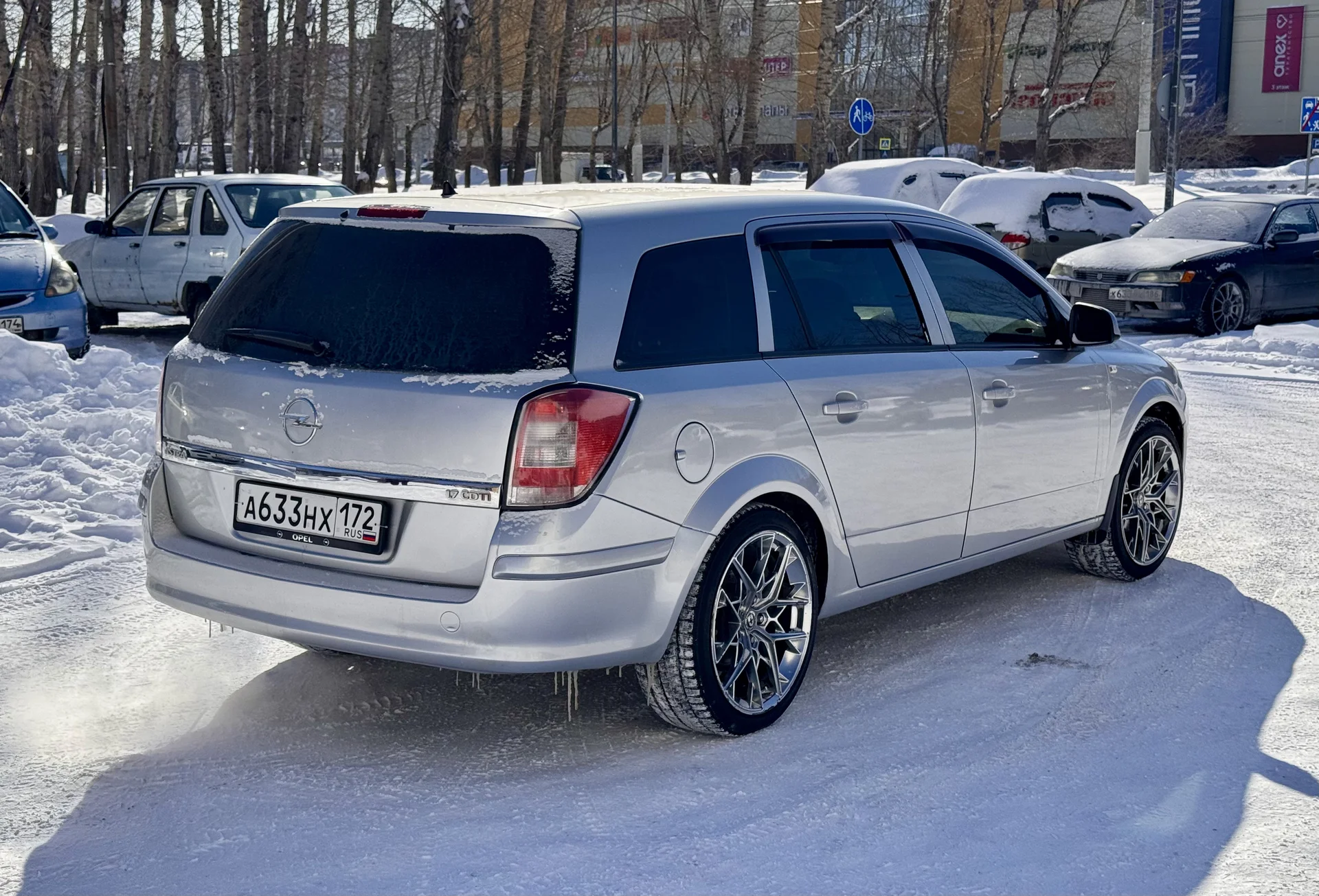 Opel Astra 1.6 MKПП 2011 - миниатюра 2