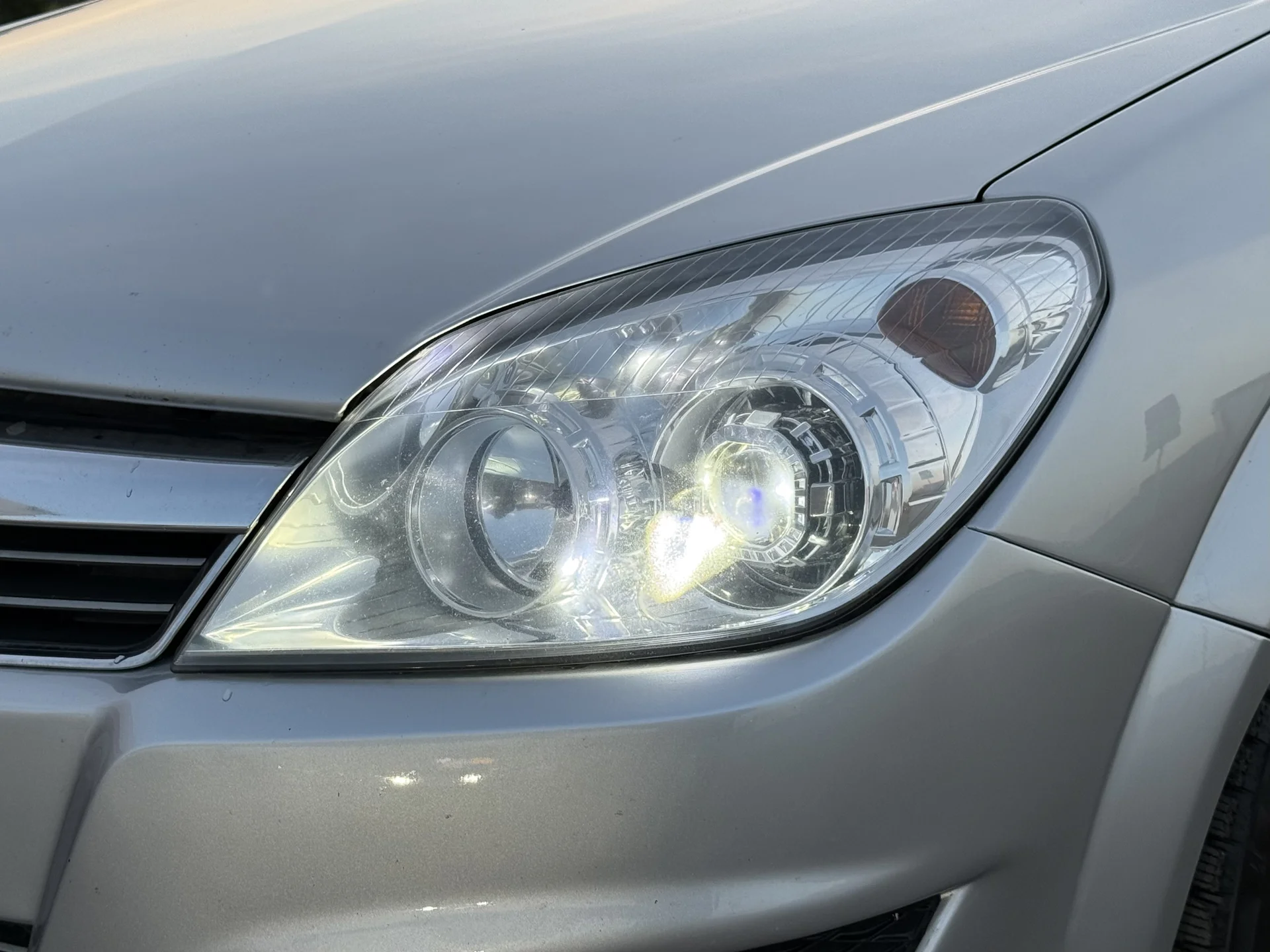 Opel Astra 1.6 MKПП 2011 - миниатюра 9