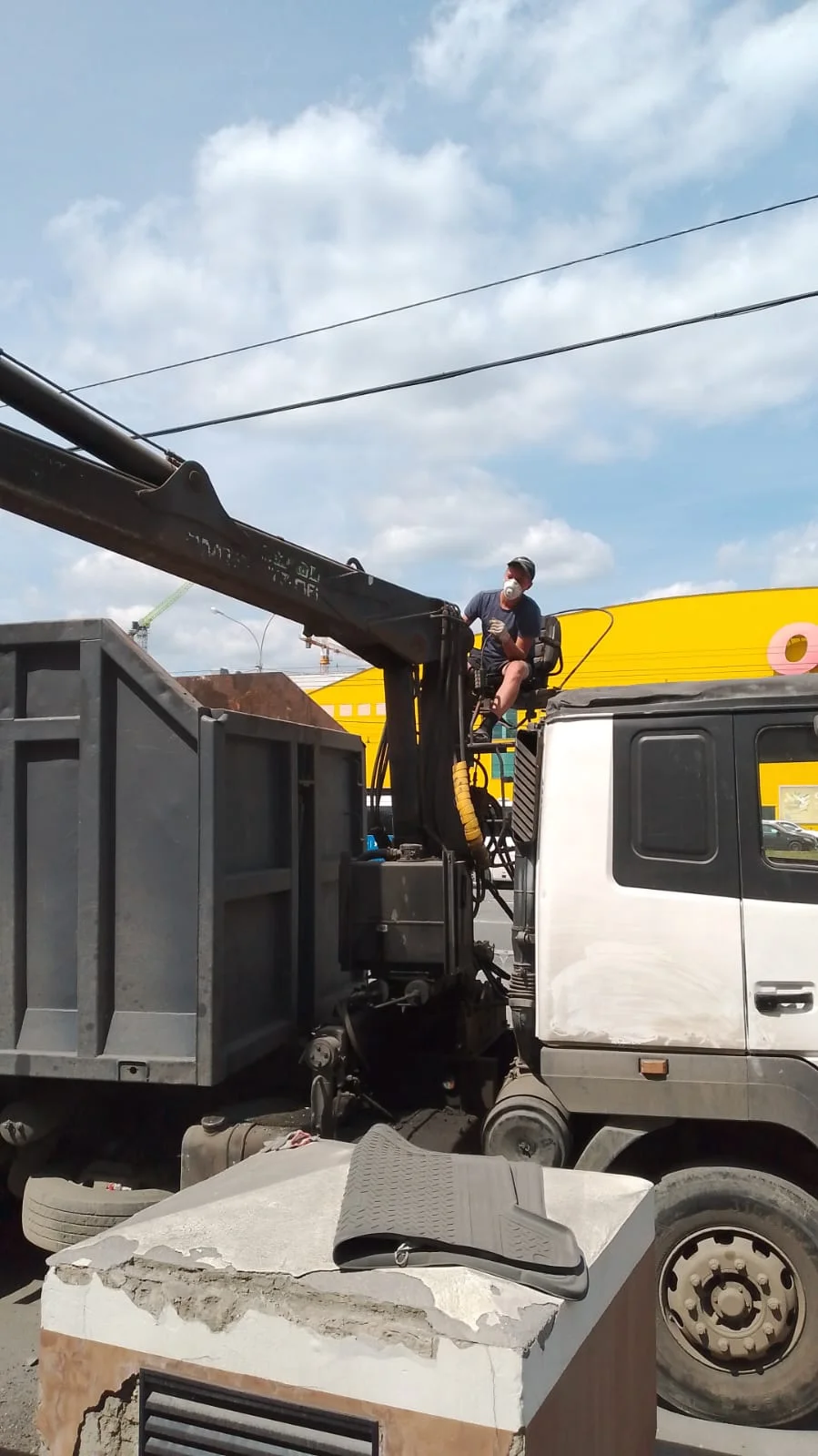 Вывоз мусора, демонтаж любых сооружений - миниатюра 4