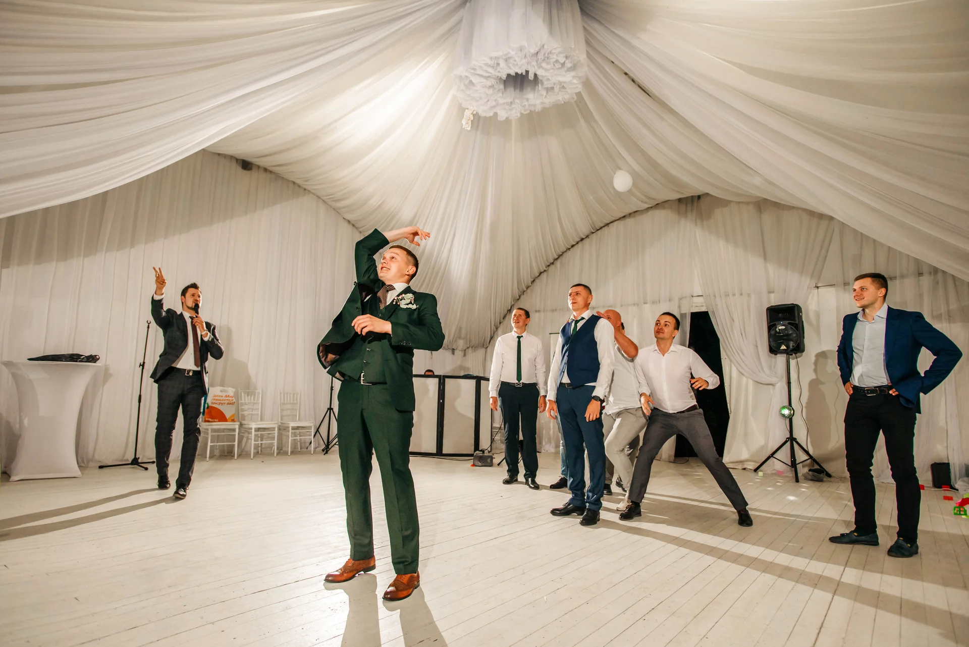 Ведущий на свадьбу, свадебный ведущий + DJ, ведущий мероприятий, тамада - миниатюра 7