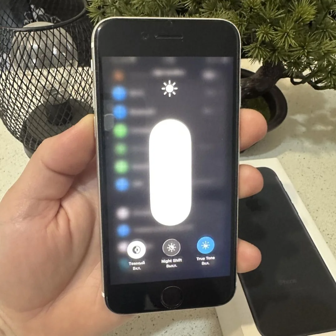IPhone SE 2020г. 128ГБ - миниатюра 3