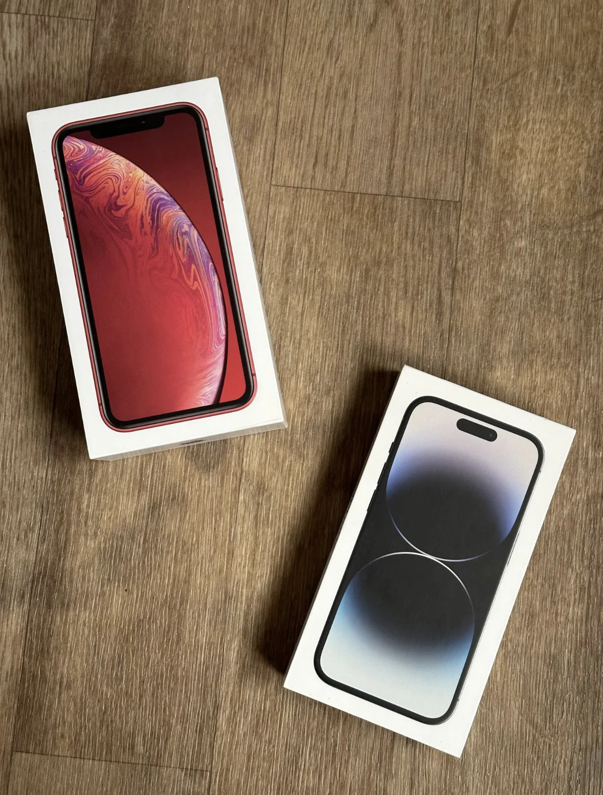 Коробки от iPhone 14pro и iPhone XR - миниатюра 2