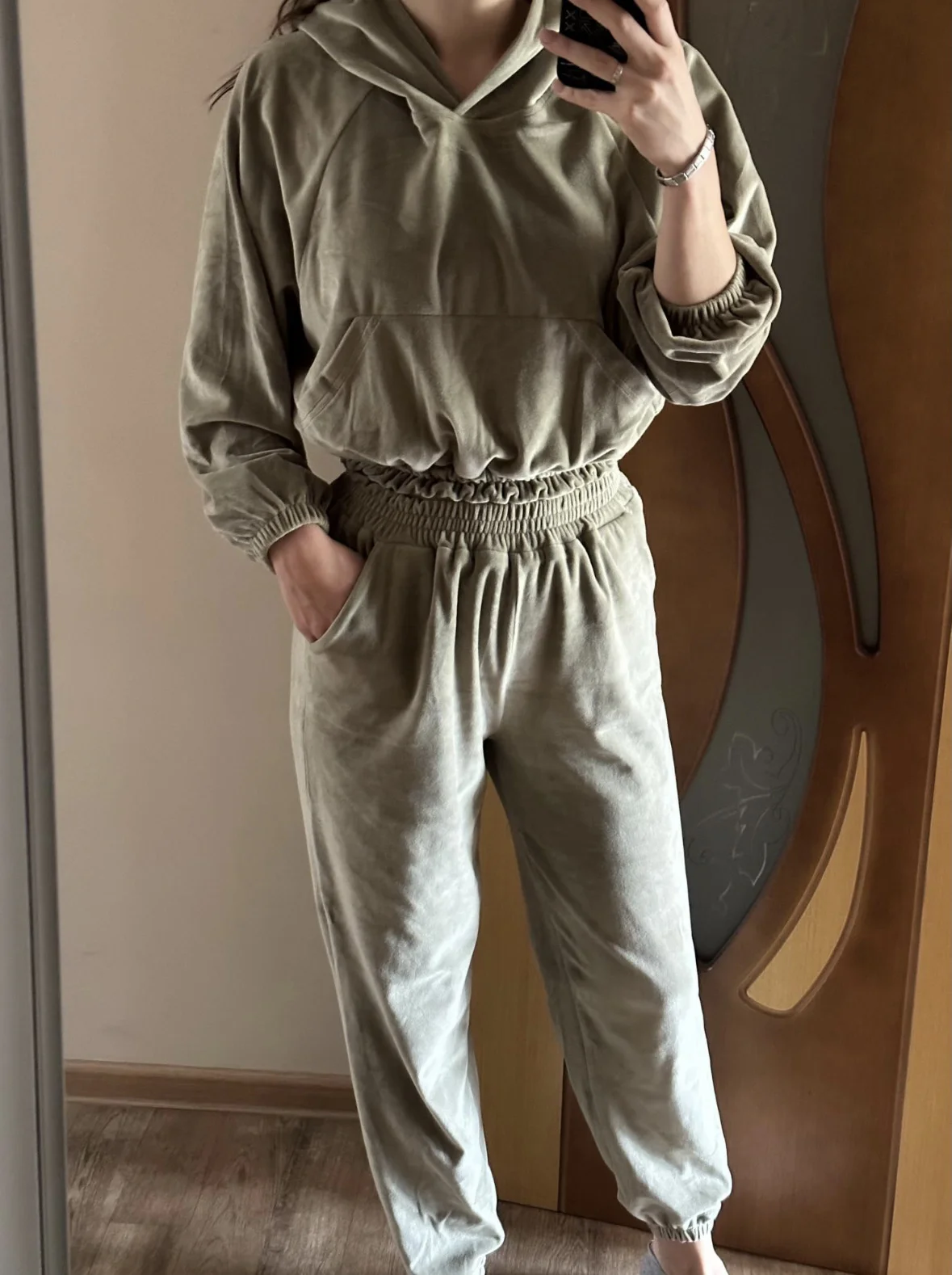 Костюм женский (M) - изображение 1