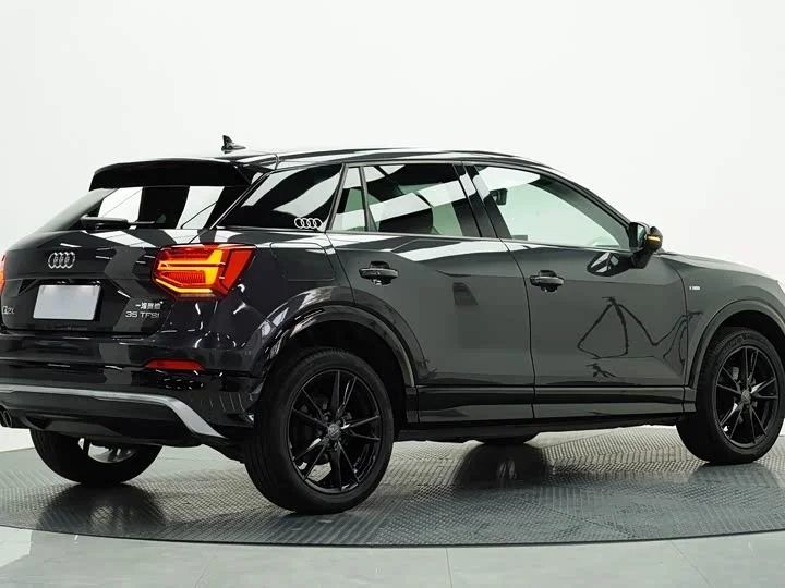 Audi Q2L 2022 - миниатюра 4