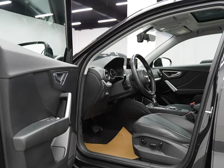 Audi Q2L 2022 - миниатюра 8