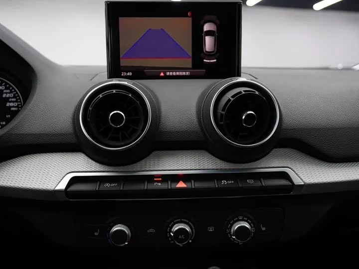Audi Q2L 2022 - миниатюра 13