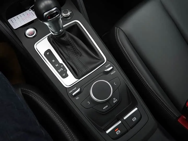 Audi Q2L 2022 - миниатюра 15