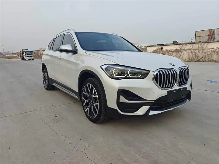 BMW X1 2022 - миниатюра 3