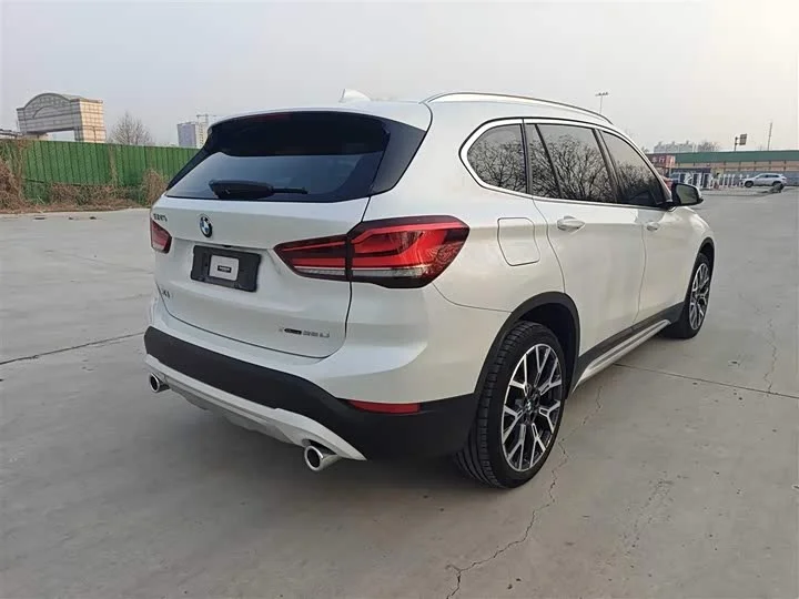 BMW X1 2022 - миниатюра 5