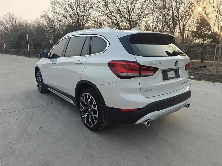 BMW X1 2022 - миниатюра 7