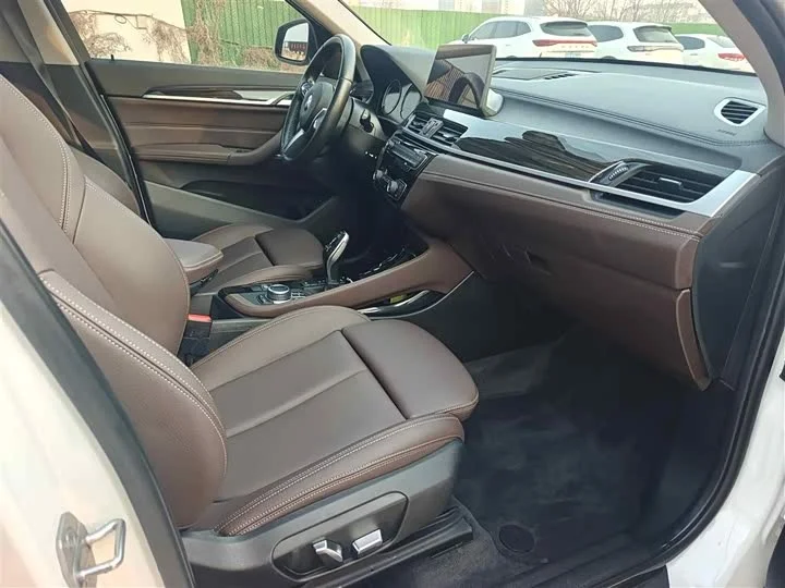 BMW X1 2022 - миниатюра 11