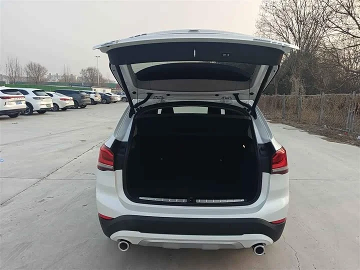 BMW X1 2022 - миниатюра 14