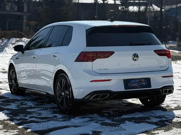 Volkswagen Golf 2023 - миниатюра 10