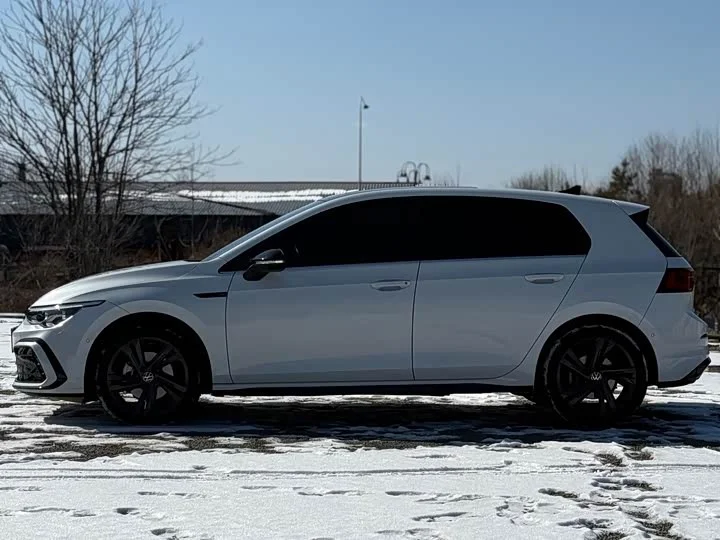 Volkswagen Golf 2023 - миниатюра 11
